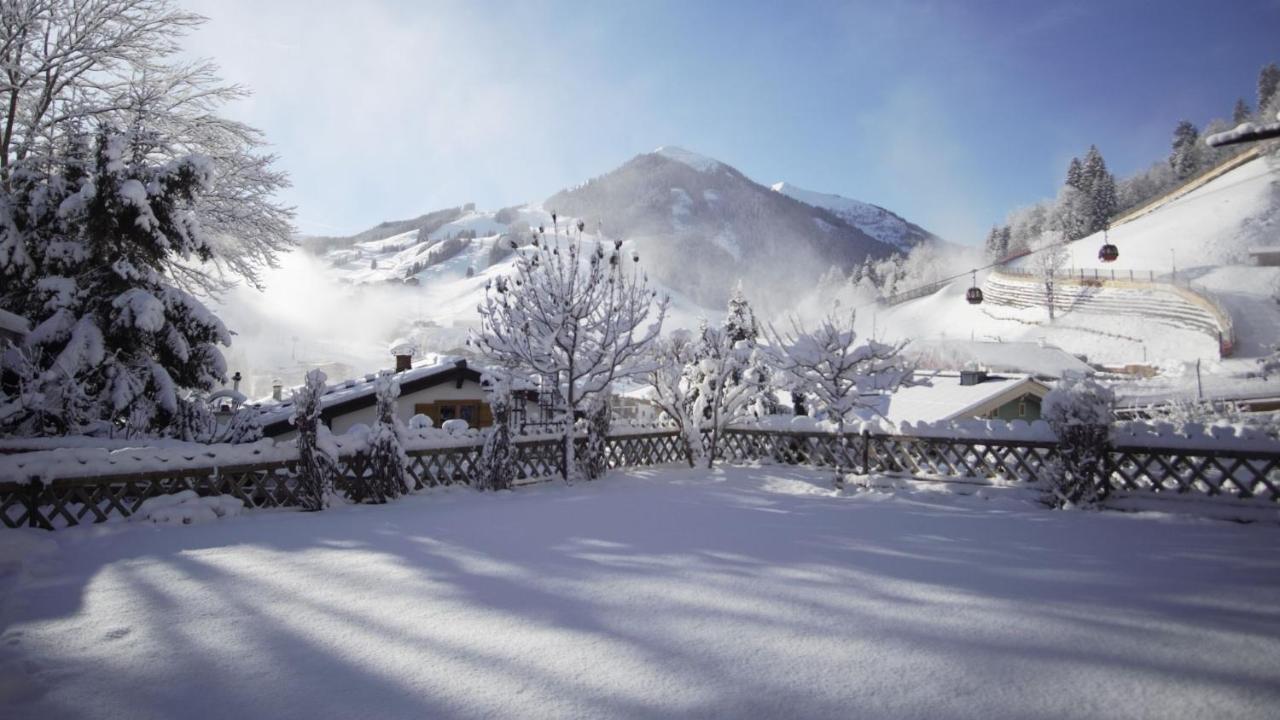 Ferienwohnung Haus Sonnenschein Saalbach Exterior foto